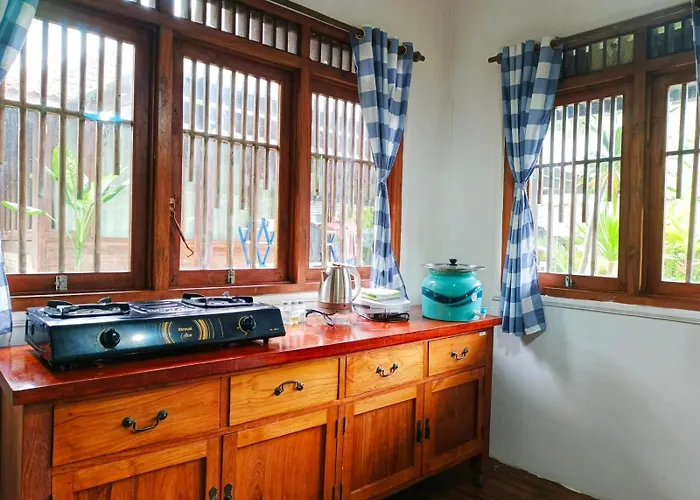 Malathi Cozy Wooden House - Garden Pool View ヴィラ *