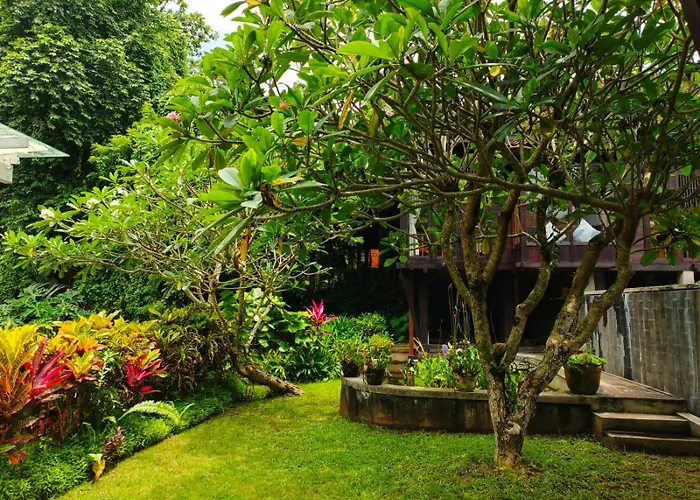 ヴィラ Malathi Cozy Wooden House - Garden Pool View